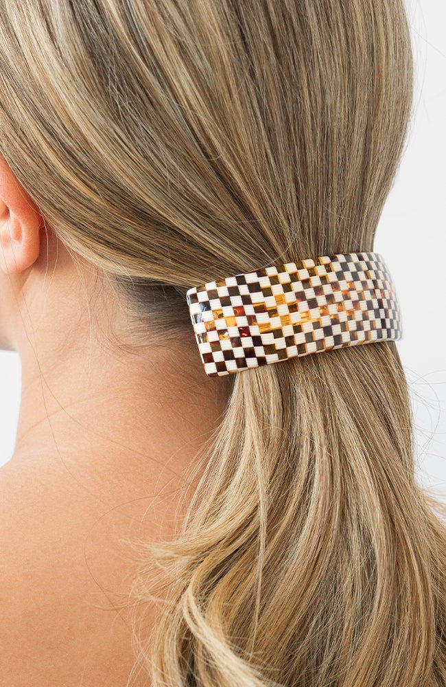 Womens large Barrette, ideal for thick hair, seen styling pulled back, blonde, straight hair.