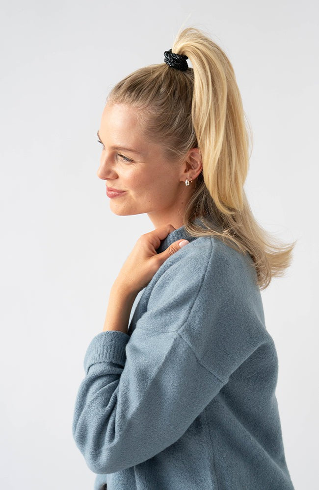 Black hair ties styling a straight half up, high ponytail. L. Erickson Grab &amp; Go Pony, Black Metallic Pack.