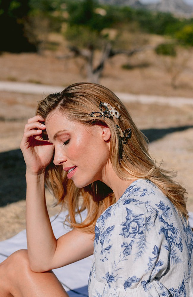 Butterfly hair clips styling loose blonde hair, Butterfly Cutout Tige Boule Barrette by France Luxe, French hair clips